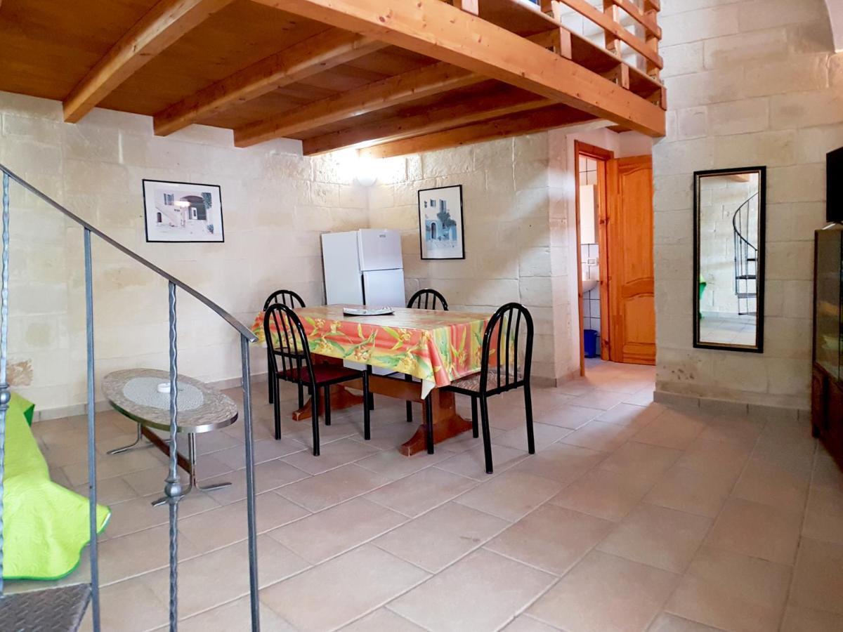 Oikia Vacanze Uggiano La Chiesa Casa Dante Zewnętrze zdjęcie