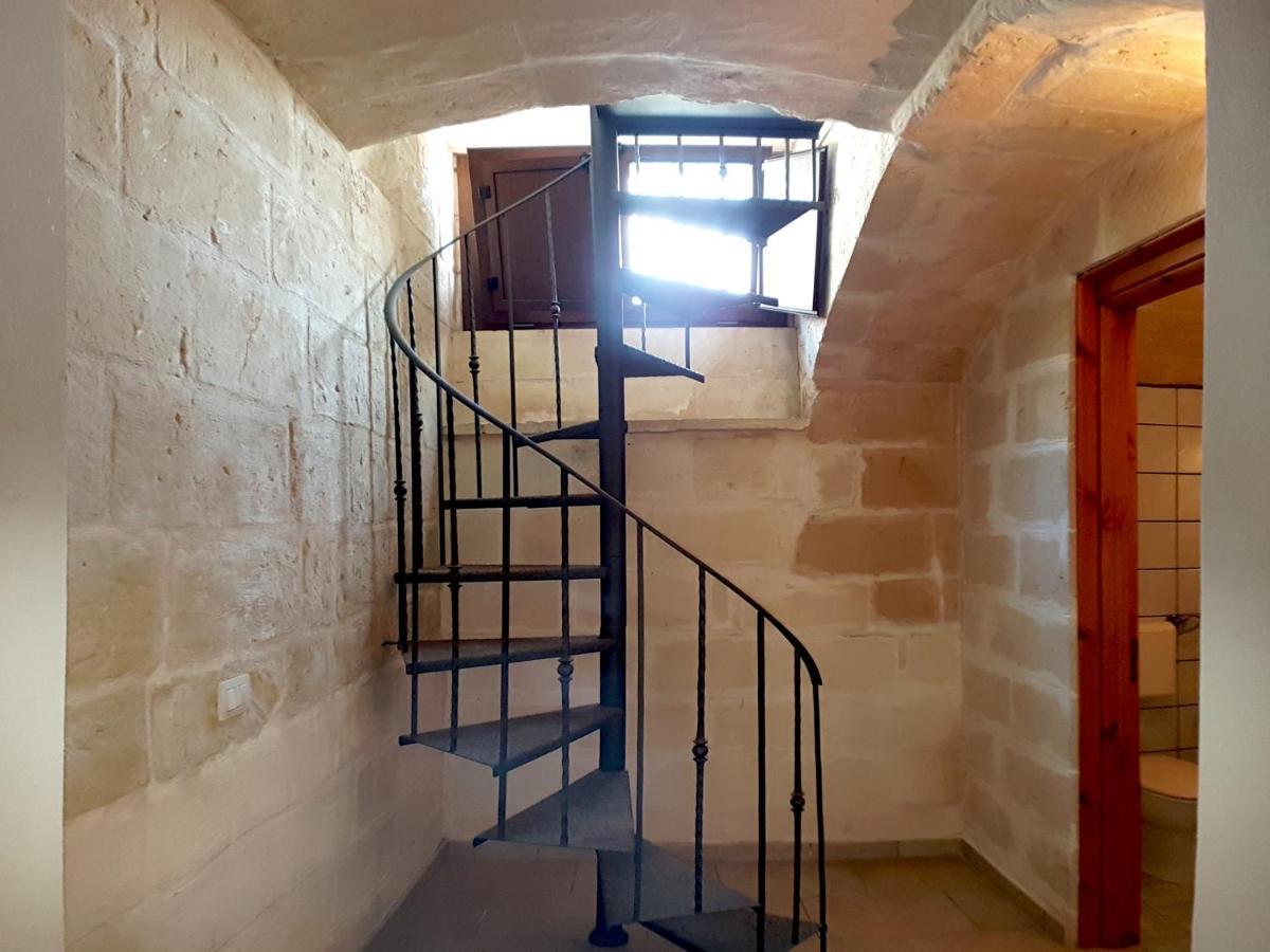 Oikia Vacanze Uggiano La Chiesa Casa Dante Zewnętrze zdjęcie